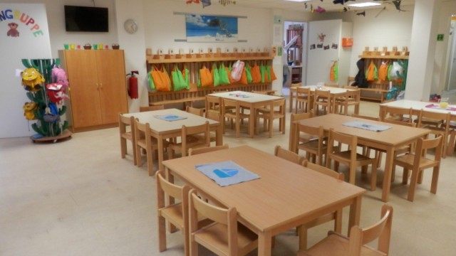 Garderobe und Essbereich